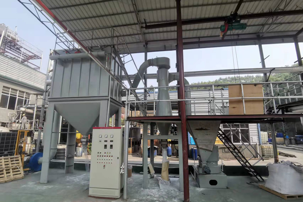 廣西梧州某有機土磨粉加工生產線